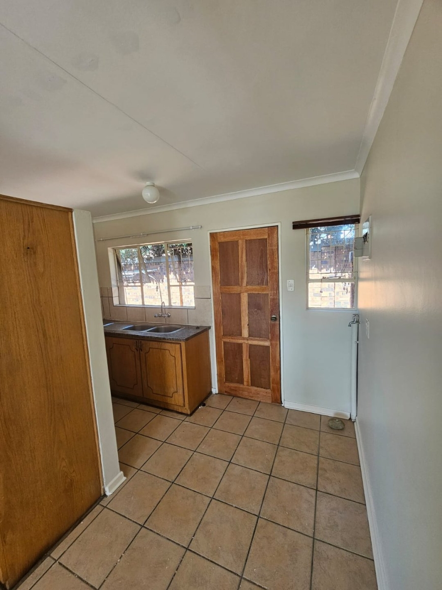 To Let 2 Bedroom Property for Rent in Pentagon Park Free State